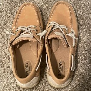 Women’s Sperry shoes, size 6
